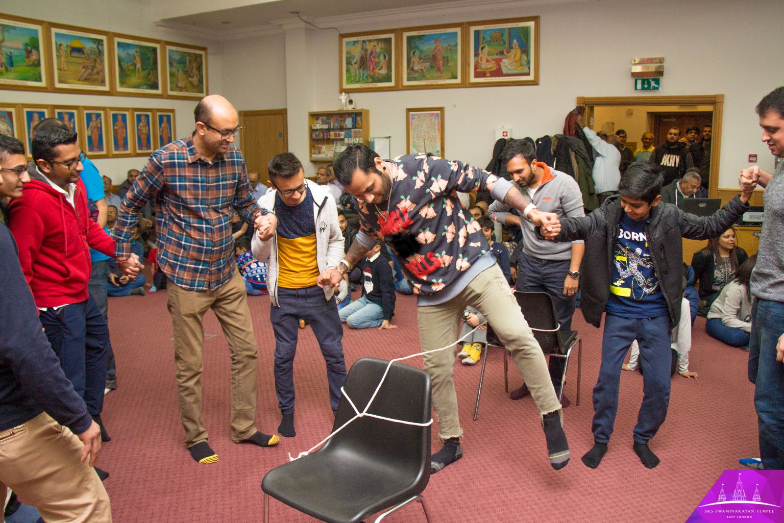 ©1987-2017 SKS Swaminarayan Temple East London